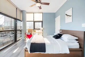 2 bedrooms, desk, iron/ironing board, WiFi