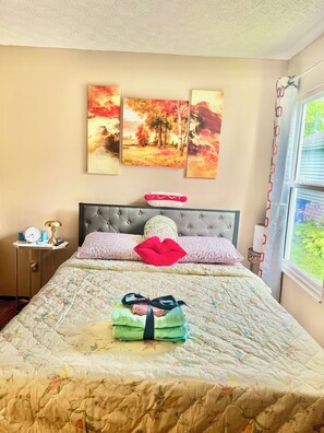 3 soverom, strykejern/-brett, wi-fi og sengetøy