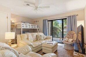 Smart TV, ping pong, stereo, offices