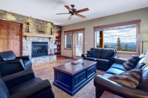 Télévision, cheminée