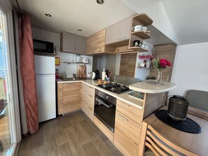 Mikrovågsugn, ugn och spishäll