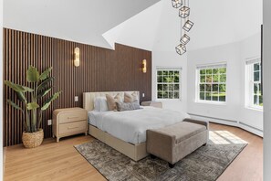 6 bedrooms, travel cot, free WiFi, bed sheets