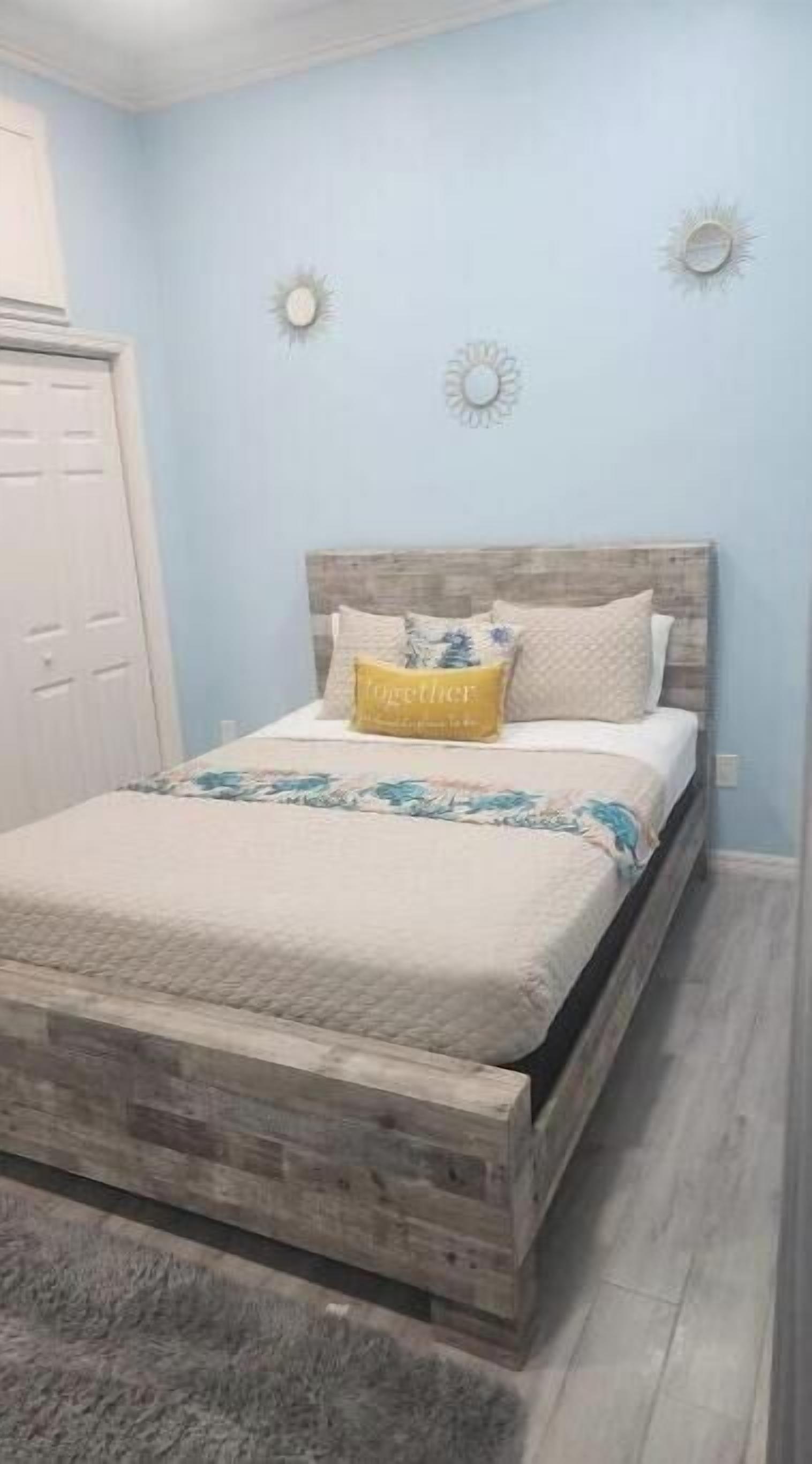 2 bedrooms, WiFi, bed sheets