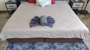 1 bedroom, WiFi, bed sheets