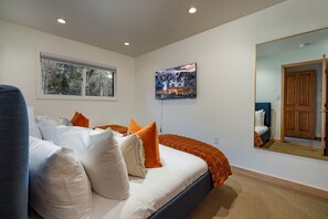 3 habitaciones, tabla de planchar con plancha, cuna de viaje y wifi 