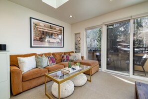 TV, fireplace, stereo, offices