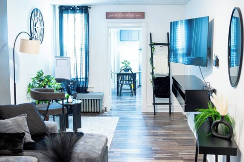 Cozy Grey  Haven Apartment