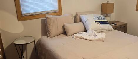 2 slaapkamers, een strijkplank/strijkijzer, wifi, beddengoed