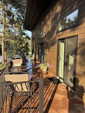 تناول الطعام بالخارج