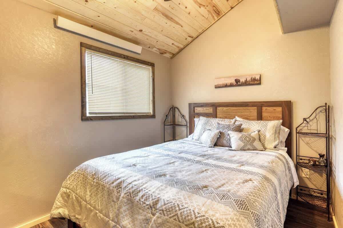 1 bedroom, travel crib, WiFi, bed sheets