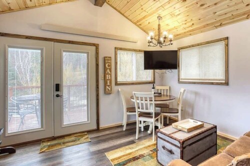 Donna's Creekside Retreat