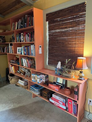 Interior - Artist's Country Retreat Bungalow with greenhouse! (Austin)