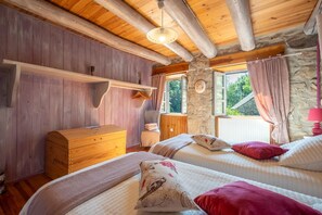 3 chambres, fer et planche à repasser, lit parapluie, Wi-Fi gratuit