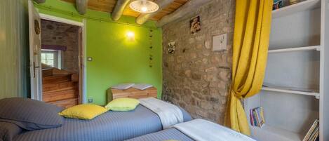 3 chambres, fer et planche Ă repasser, lit parapluie, Wi-Fi gratuit