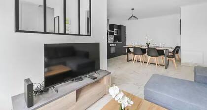 Design house - 8 pers - Paris/Disney 30 min away