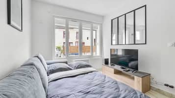 3 slaapkamers, een strijkplank/strijkijzer, wifi, beddengoed