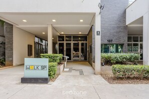 Basic Apartment | Exterior detail