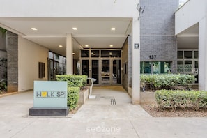 Apartamento básico | Detalhe da fachada
