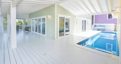 Experience tropical living at Casa Afortunada, 4-bedroom home with stunning ocean views.