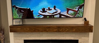 Newfound Lakeside Retreat. Newly remodeled with boat launch and parking