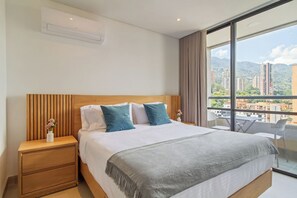 2 Schlafzimmer, BĂŒgeleisen/BĂŒgelbrett, WLAN, BettwĂ€sche