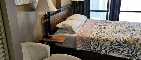 1 habitación, tabla de planchar con plancha, wifi y ropa de cama