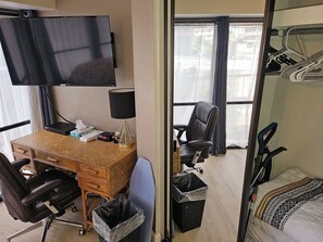 1 habitación, tabla de planchar con plancha, wifi y ropa de cama 