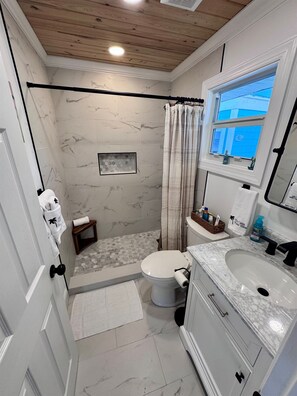 Dutxa, assecador de cabells i tovalloles 