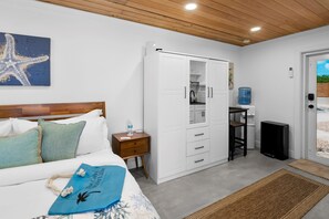 1 bedroom, iron/ironing board, travel crib, free WiFi