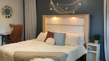 Iron/ironing board, WiFi, bed sheets