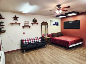 1 bedroom, free WiFi, bed sheets