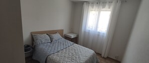 2 chambres, fer et planche Ă repasser, Wi-Fi, draps fournis