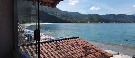 Family Room, Balcony, Sea View | Free WiFi