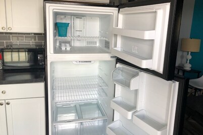 2BR Room at Alexander’s Landing. Walk to Indiana Beach + Pool Access