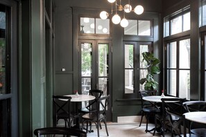 Dining - Sophie's Gasthaus (New Braunfels)