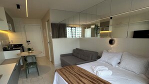 Ảnh chưa phân loại, 3 trong số 33 ảnh, nút