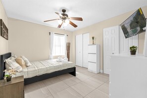1 chambre, fer et planche à repasser, Wi-Fi, draps fournis
