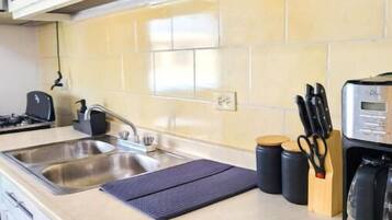 Microondas, horno y parrilla de estufa