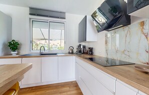 Frigorifero, forno, lavastoviglie, macchina per tè/caffè