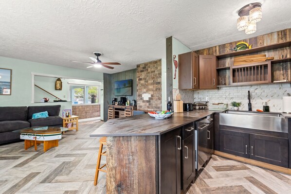 Microwave, oven, stovetop, dishwasher