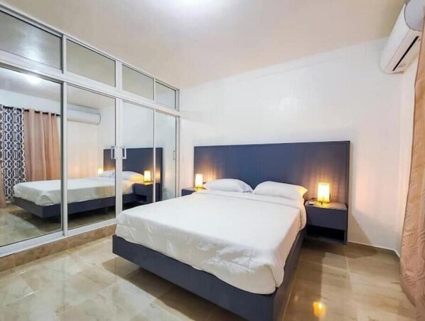Iron/ironing board, free WiFi, bed sheets