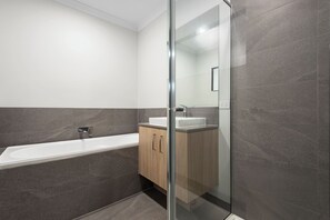 Shower, hair dryer, towels, soap - Entire townhouse with living and views of You Yangs and Bay up stairs. (Geelong)
