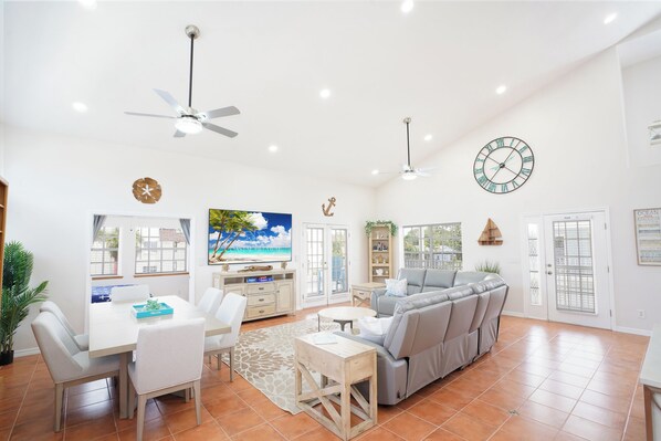 TV connectée, table de tennis de table