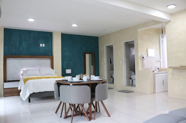 1 bedroom, desk, iron/ironing board, free WiFi