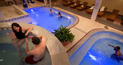 Walk to Oaklawn & Bathhouse Row in Downtown Hot Springs Furnished RV in Resort