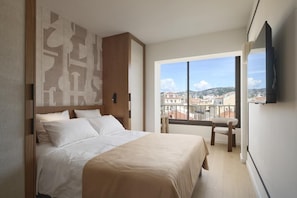 3 chambres, fer et planche à repasser, lit parapluie, Wi-Fi gratuit