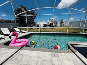 Piscine extérieure, piscine chauffée