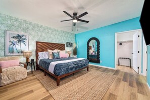 5 quartos, ferros/tábuas de passar roupa, Wi-Fi, roupa de cama