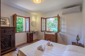 3 quartos, ferros/tábuas de passar roupa, Wi-Fi, roupa de cama