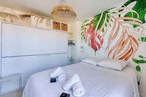 2 bedrooms, WiFi, bed sheets